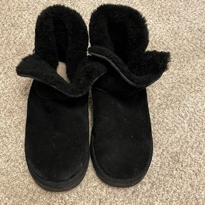 Big Kids black Uggs